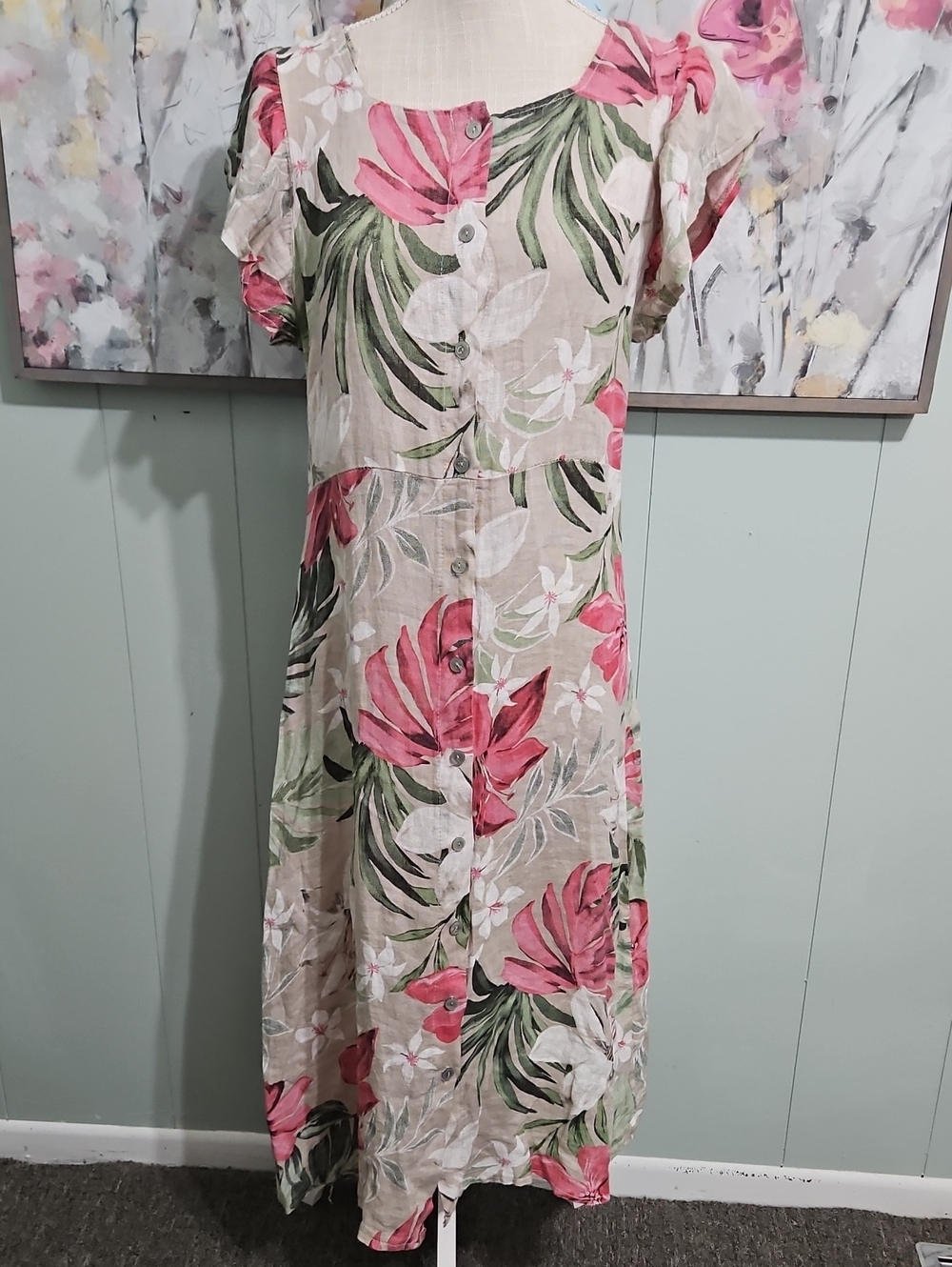Valentina Naldi Floral Button-Front Linen Dress in Beige and Pink. Size Small